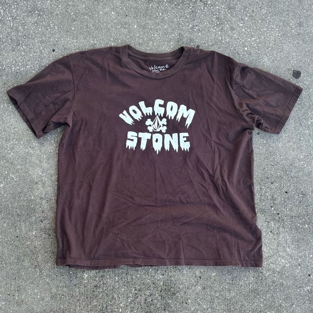 Y2K Volcom t shirt